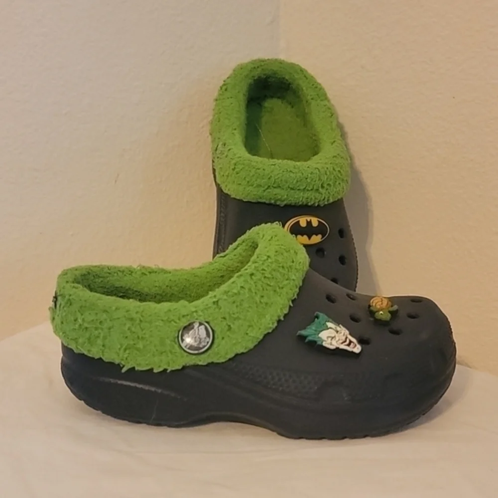 CHILDREN'S CLASSIC CROCS - NAVY WITH GREEN‎ FLEECE LINING